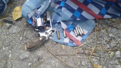 Con esta arma López Díaz asesinó a su pareja, luego decidió acabar con su vida.