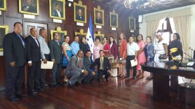 Los 19 maestros fueron recibidos en Casa Presidencial.