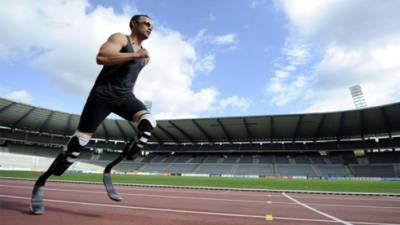 Pistorius está en libertad condicional bajo fianza y mientras espera del juicio vuelve a los entrenamientos.