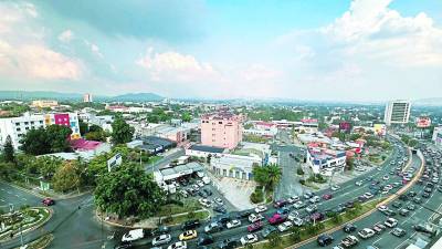 <b>La economía no está creciendo como se esperaba y los indices de pobreza aumentan. Foto: Yoseph Amaya</b>