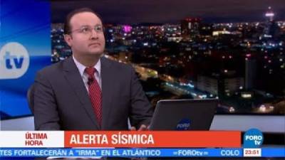 Captura de video del presentador Erik Camacho cuando informaba sobre el terremoto.