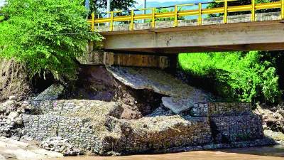 Preocupa la condición del muro de gaviones que protege el estribo del puente sobre el Chamelecón.
