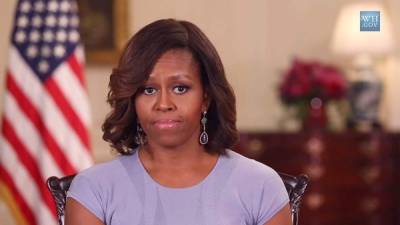 Michelle Obama mientras brindaba hoy su discurso sobre la lamentable situación que atraviesan las niñas en Nigeria.