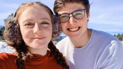 El reconocido youtuber estadounidense, Landon Clifford, murió a los 19 años de edad, confirmó su familia este miércoles, en un mensaje que ha causado conmoción en redes sociales.