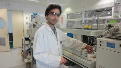 Syed Hamid Husain era profesor asistente de química en la universidad Bacha Khan de Charsadda.