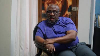 El obispo Lloyd Emmanuel hace un llamado a los hondureños para que sean parte del evento.