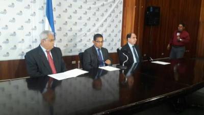 Los magistrados del TSC dieron una conferencia de prensa.