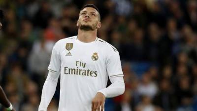 Luka Jovic se saltó la cuarentena y ahora tendrá que comparecer ante la Fiscalía.