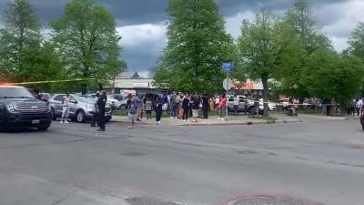 En la zona la gente salió corriendo después de escuchar los disparos.