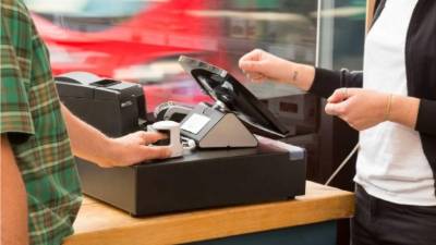 Se espera que Fingopay agilice las filas a la hora de pagar la compra del supermercado.