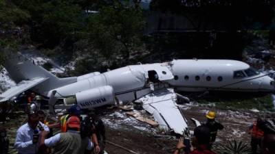 Al menos seis estadounidenses resultaron lesionados este martes al accidentarse un avión mientras aterrizaba en el aeropuerto de la capital hondureña.