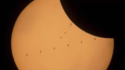 Las manchas que se vieron en el eclipse desataron distintas especulaciones