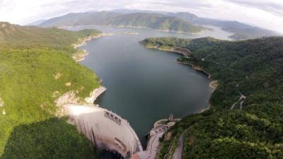Panorámica de los niveles de agua que se reportan ante la falta de lluvias en El Cajón.