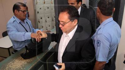 El exministro de la Presidencia, Enrique Flores Lanza.