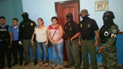 La operación secreta que se efectuó en los departamentos de Atlántida y Colón permitió la captura de Denia Carolina García Ramírez y Yessica Michelle Matute Calidonio.