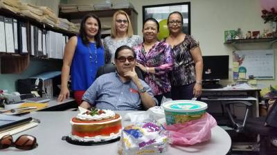 <b>Don Salvador gozaba del cariño de sus com</b>pañeros de trabajo.