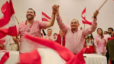 Jorge Cálix, precandidato a la presidencia, y Dennis Chirinos, precandidato a la alcaldía de Tegucigalpa.