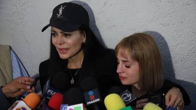 Maribel Guardia junto a su nuera Imelda Garza, en entrevista con los medios de comunicación.