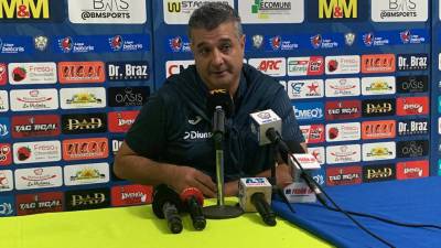 Diego Vázquez en conferencia de prensa tras el empate 2-2 entre el Olancho FC y Motagua.