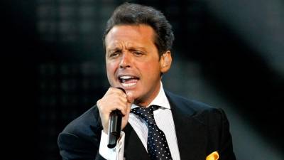 Este 15 de mayo se difundió la supuesta hospitalización de Luis Miguel en Nueva York tras presentar un problema cardiaco que requirió atención médica de emergencia. La información difundida por la creadora de contenido <i>Chamonic </i>en su cuenta de redes sociales, detallaba:
