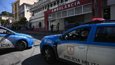 El adolescente llamó a la policía para confesar el crimen contra su familia.