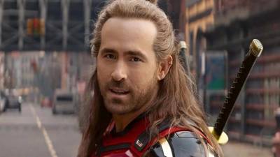 Un personaje en Deadpool y Lobezno parece esconder una burla de Ryan Reynolds hacia Justin Baldoni, avivando aún más la polémica que envuelve al actor y a Blake Lively.