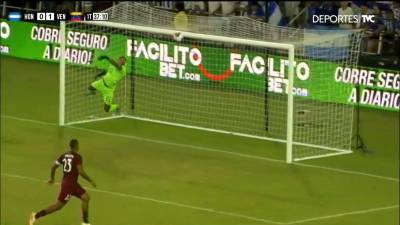 ¿Error de Buba? El gol de Soteldo en el Honduras - Venezuela