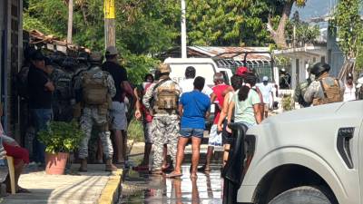 Las personas asesinadas son el padre de la familia junto a su esposa, además de su hijo y su esposa.