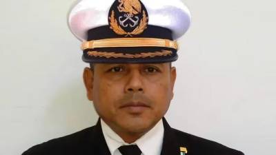 Salvador Villalba Flores<b> </b>era un capitán retirado de la Marina.