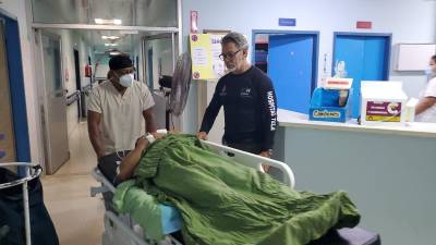 Luego del ataque, Roberto Carlos Mejía fue auxiliado por personas que estaban en la playa y luego llevado al hospital de Tela, donde se recupera satisfactoriamente tras ser intervenido quirúrgicamente.