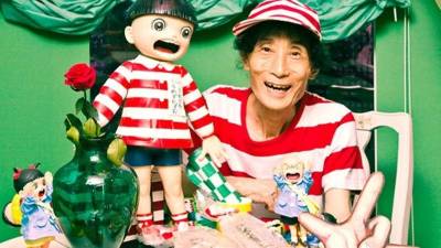 Kazuo Umezu, conocido dibujante de manga -mangaka- y creador de obras innovadoras en diferentes campos como el terror, ciencia ficción y comedia.
