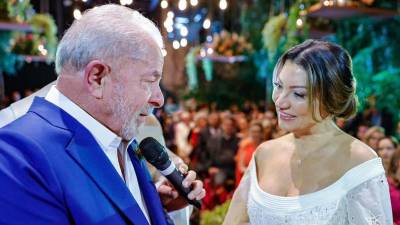 El expresidente brasileño Luiz Inácio Lula da Silva se casa este miércoles en Sao Paulo con Rosangela da Silva, una socióloga 21 años más joven que podría convertirse en primera dama si él vence las elecciones de octubre.
