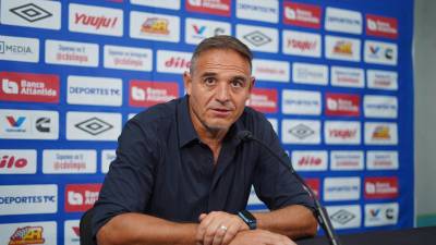 Hernán ‘La Tota’ Medina en conferencia de prensa tras la derrota de Marathón ante Olimpia.