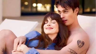 El actor Nicholas Galitzine comparte protagónico con Anne Hathaway.