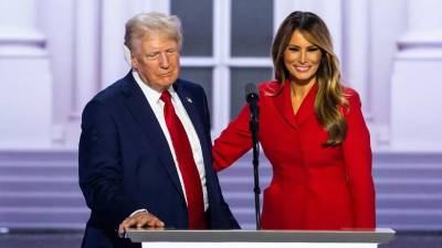 La nueva primera dama de Estados Unidos, Melania Trump. junto al presidente electo
