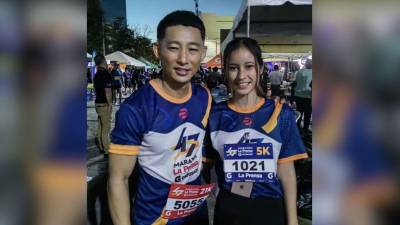 Shin y su novia Yeimi participaron en la maratón de LA PRENSA.
