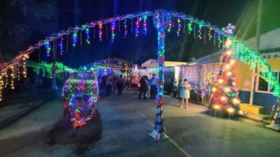 Los pobladores agradecen a los Policías ya que es la primera vez que tienen su propia Villa Navideña.