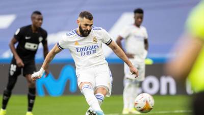 Karim Benzema falló su primer penal como jugador del Real Madrid.