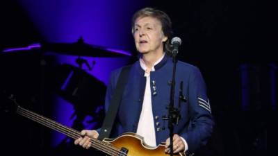 Paul McCartney dio un concierto sopresa en Grand Central Terminal de Nueva York este viernes 07 de septiembre. Foto archivo.