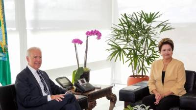 El vicepresidente de EUA Joe Biden, fue recibido en el Palacio de Planalto por la presidenta Dilma Rousseff.