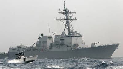 Un barco de la naval estadounidense reportó el incidente, el cual Irán desmintió horas después.