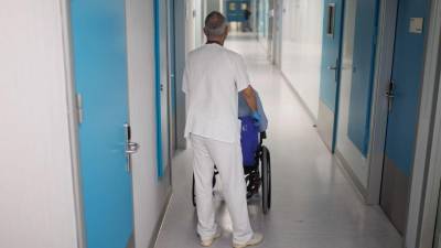 Hombre recibe una patada en los genitales y fallece horas más tarde