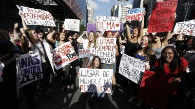 Muchos ciudadanos han salido a rechazar a Temer como presidente. AFP.
