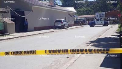 La policía acordonó el predio del restaurante chino donde fueron encontrados dos cadáveres en menos de cinco días.