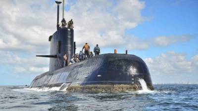 La empresa estadounidense Ocean Infinity localizó hoy en el océano Atlántico el submarino argentino ARA San Juan, que llevaba desaparecido desde el 15 de noviembre de 2017.Esta nave llavaba una tripulación de 44 personas, cuyos familiares han recibido la noticia entre el impacto y la emoción. Conozca los rostros de las víctimas.