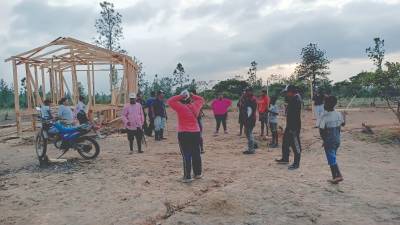 Los misquitos se han establecido en la zona para impedir que se construya la cárcel.