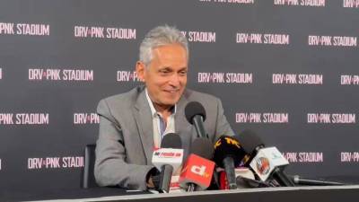 Reinaldo Rueda en conferencia de prensa tras su regreso con la selección de Honduras.
