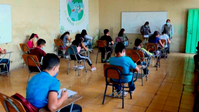 <b><span class=mln_uppercase_mln>jornadas.</span></b> Autoridades de centros educativos aseguran estar comprometidas a respetar medidas.<span class=mln_uppercase_mln> </span>