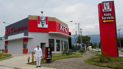 KFC inaugura nuevo restaurante en San Pedro Sula, ubicado en la Plaza Las Palmas.