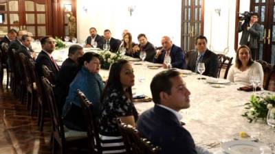 La delegación del reconocido grupo empresarial Kass se reunió con diversos funcionarios en Casa Presidencial a finales del mes pasado.